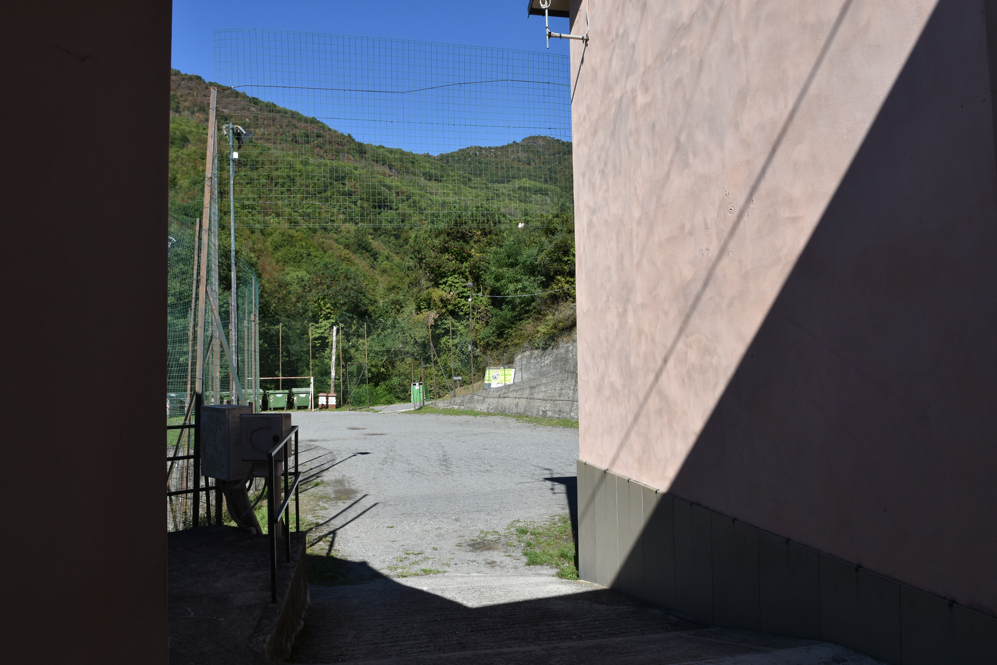 Campetto sportivo Neirone con area feste Genova Città Metropolitana